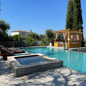 https://escondida.fr-provencehotel.com